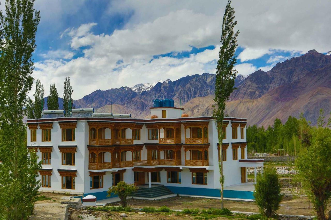 Hunder Residency Hotel Leh Eksteriør billede